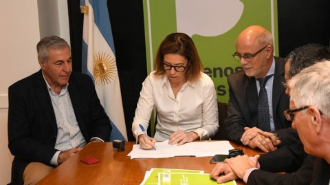 Hernández desarrolló una intensa agenda en Buenos Aires y La Plata
