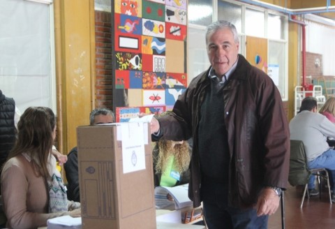 Votó el Intendente Jorge Hernández