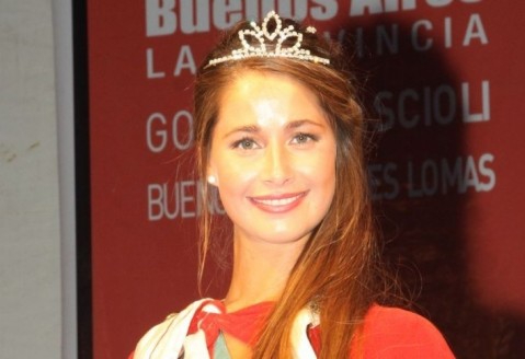 Candela Cavallero fue electa Reina del Carnaval