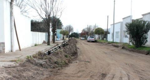 Vecinos plantearon preocupación por el nivel de la calle Lago Epecuén