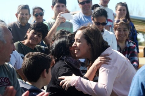 En una breve visita, la gobernadora Vidal recorrió la calle Brasil y visitó el Jardín Maternal 