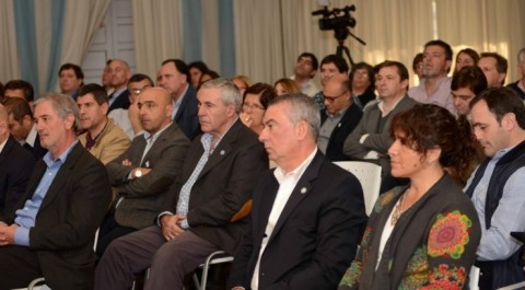 Jorge Hernández hizo gestiones en La Plata y asistió a una reunión del ministerio de Salud