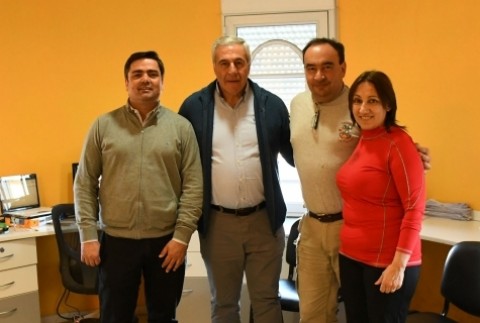 Hernández y Balbín visitaron la fábrica "La Familia Retorto"