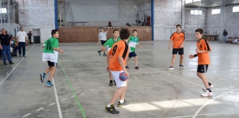 Se jugó en Tres Lomas el interregional de handball