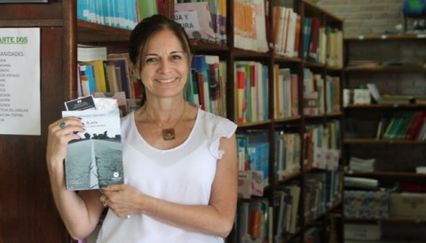 La Profesora Fabiana Rivero presenta su libro "Alimón. Poemas a larga distancia"