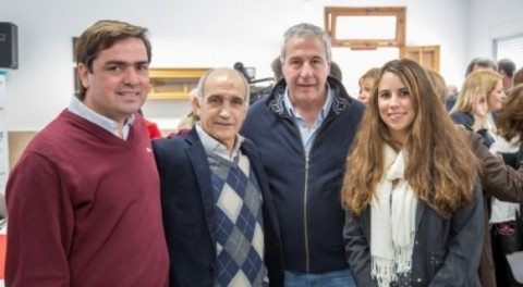 Inauguran el busto de Raúl Alfonsín con la presencia del Vicegobernador