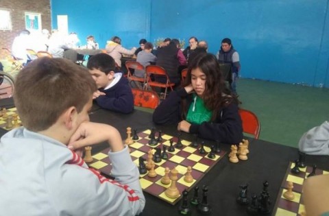 Buenos resultados de ajedrecistas quenumenses