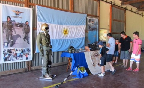 El Museo de la Aviación Naval expuso en Salliqueló