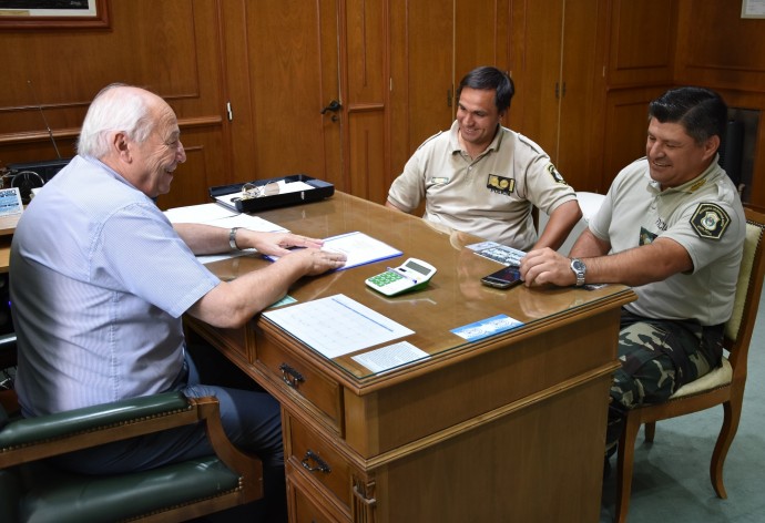 Álvarez se reunió con autoridades de la Policía Rural
