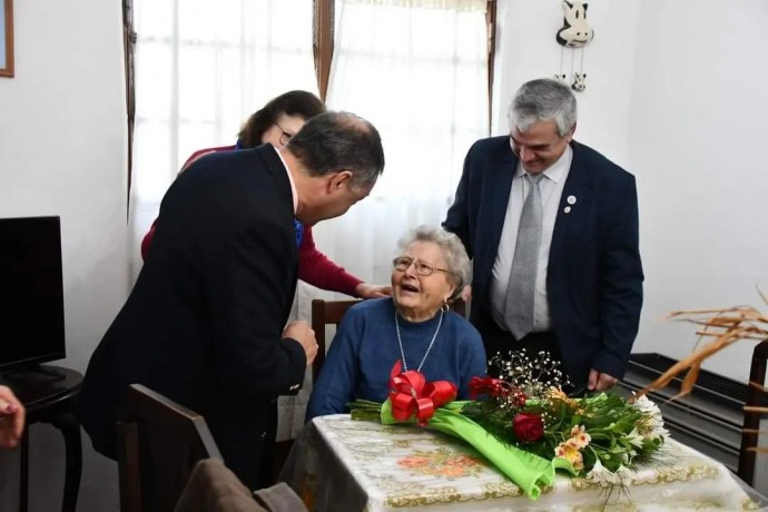 Cumplió 100 años Doña Emilia Julia Pfund