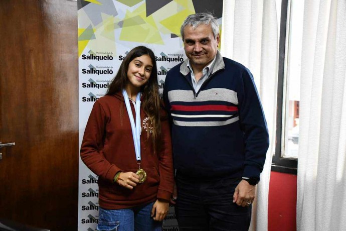 Nosetti recibió a la joven jugadora de padel Delfina Cerdá Saavedra