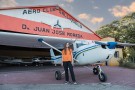 Con apenas 18 años egresó de la Escuela de Pilotos del Aeroclub  