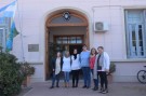 Llegaron mesas y sillas para la Unidad Académica y de la EP N° 1