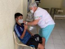 Vacunación de Calendario y COVID-19 en las escuelas rurales
