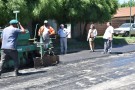 Reiniciaron las tareas de asfaltado en el casco urbano