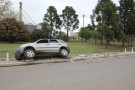 Una camioneta cayó en el desagüe de la calle Brasil 