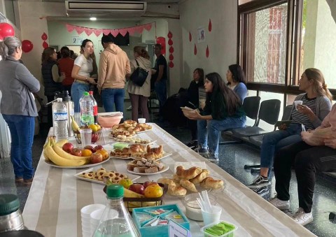 Casi un centenar de donantes en la colecta de sangre 