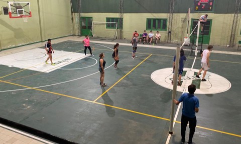 Este viernes se define el Torneo de Voley Mixto