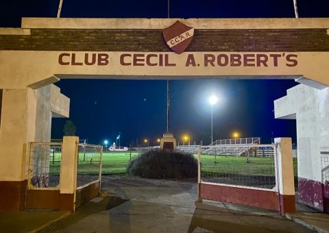 El club Roberts rindió homenaje a Diego Maradona