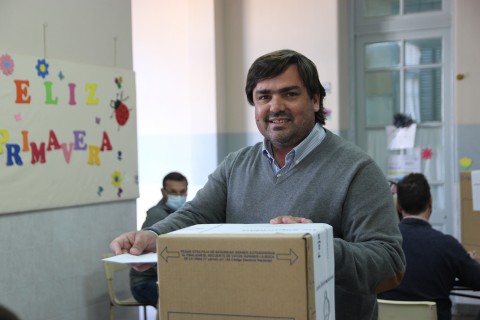 Votó Emiliano Balbín en la Escuela 1