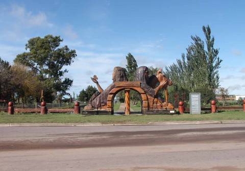 El acto protocolar del 25 de Mayo será en el Portal del Paseo del Lago