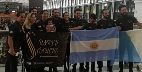 Integrantes de la Compañía de Danzas "Sunkku Gaucho" viajaron a China