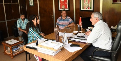 El Intendente Hernández recibió a la Enfermera que se radicará en Quenumá