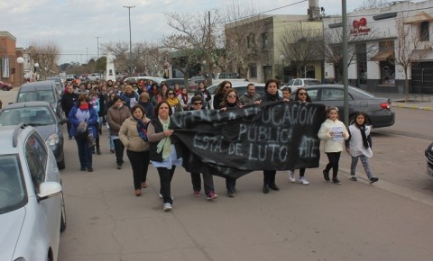 Movilización y paro docente por la tragedia en Moreno