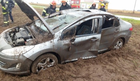 Un auto volcó en R85 sin consecuencias para su conductor