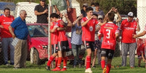 Roberts goleó a Deportivo 17 y mantiene sus chances en el Torneo