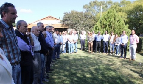 El Aeroclub homenajeó a los caídos de la fuerza aérea durante la Guerra de Malvinas