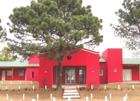 Se inaugura en Tres Lomas el Hotel de Campo ?La posta?, construido por la municipalidad