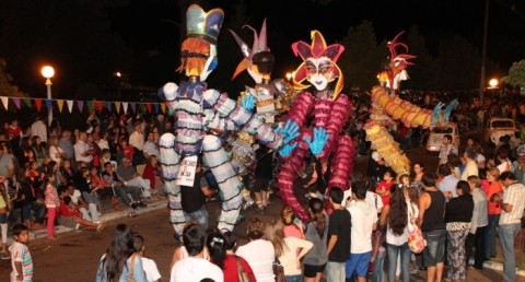 Durante dos días, Salliqueló se viste de Carnaval