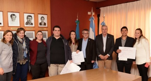 Se entregaron Diplomas a Egresados de la UPSO