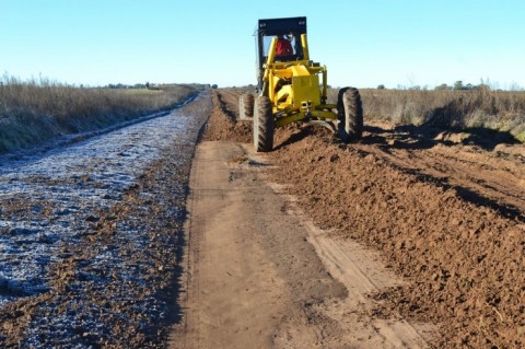 Continúan los trabajos de reparación en los caminos rurales