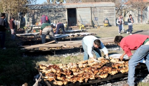 Los scouts cocinan los 