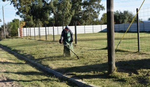 Tareas de mantenimiento y limpieza en los barrios