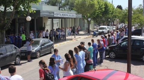 Con gran convocatoria se realizó el Abrazo Solidario al Hospital