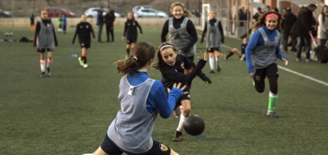 Cecil A. Roberts comienza con la práctica de fútbol femenino