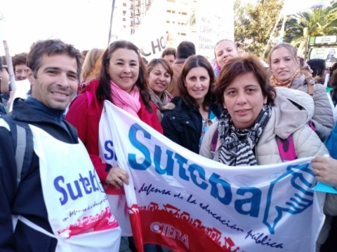 Afiliados de Suteba Salliqueló participan de la Segunda Marcha Federal