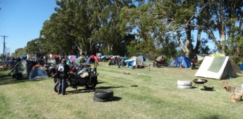 Arrancó el encuentro de motos solidario