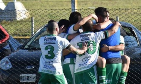 Newbery goleó y sigue liderando el Clausura