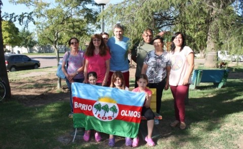 Colocaron juegos en la placita de Los Olmos