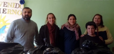 Entregaron mochilas e indumentaria al Centro de Día y la Escuela Especial