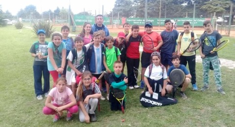 La escuela de Jorge Newbery jugó en Trenque Lauquen