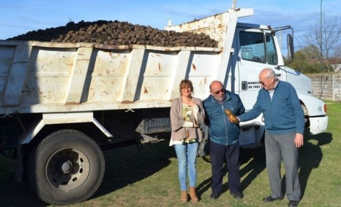 El Municipio recibió la donación de un camión de papas