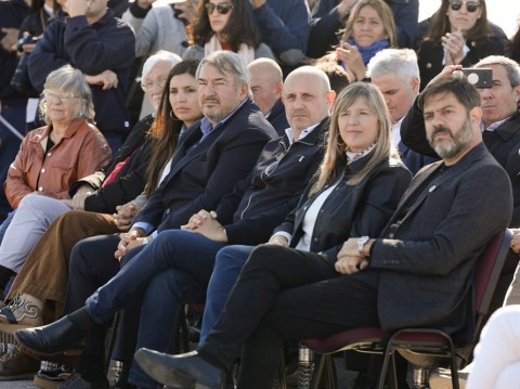 Carrera estuvo con Kicillof en la localidad de América