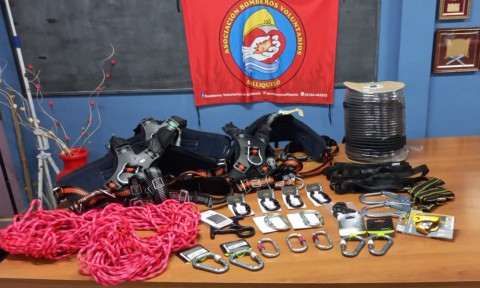 Bomberos Voluntarios adquirió equipamiento para rescate con cuerdas