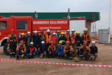 Bomberos Voluntarios realizaron un simulacro en la Planta Compresora