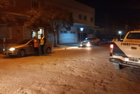 Labran infracciones y desbaratan fiestas clandestinas